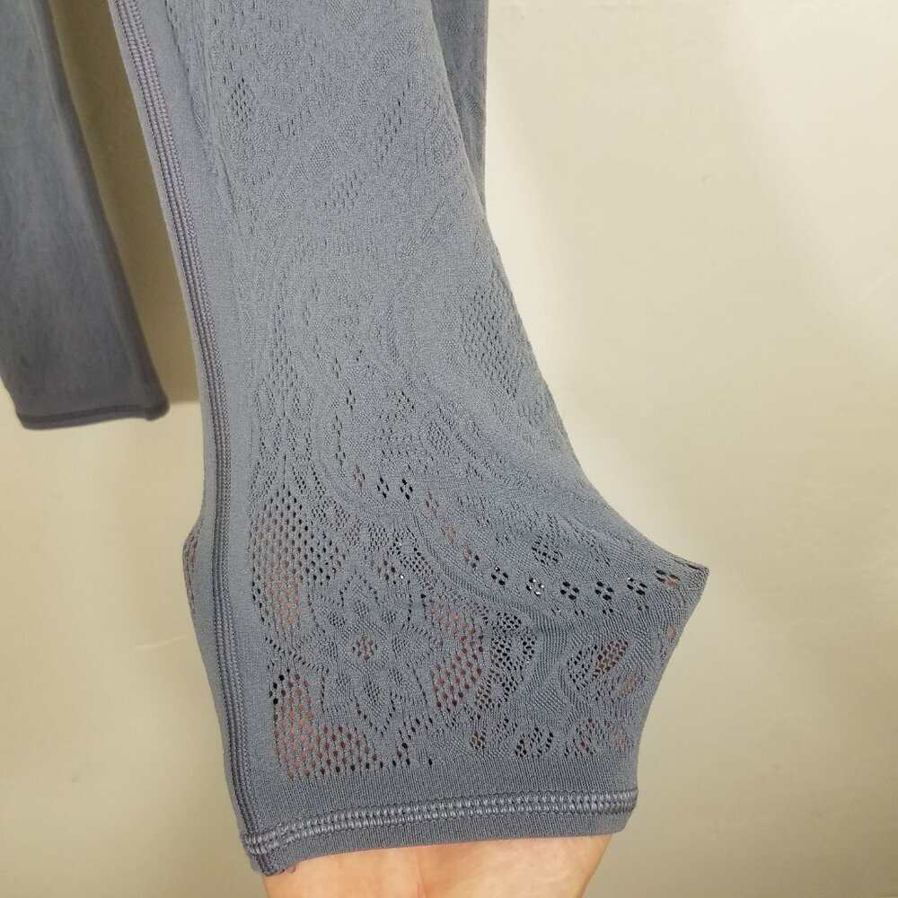 Lululemon Mesh Crop Leggings Size 10 - Picture 2 of 5